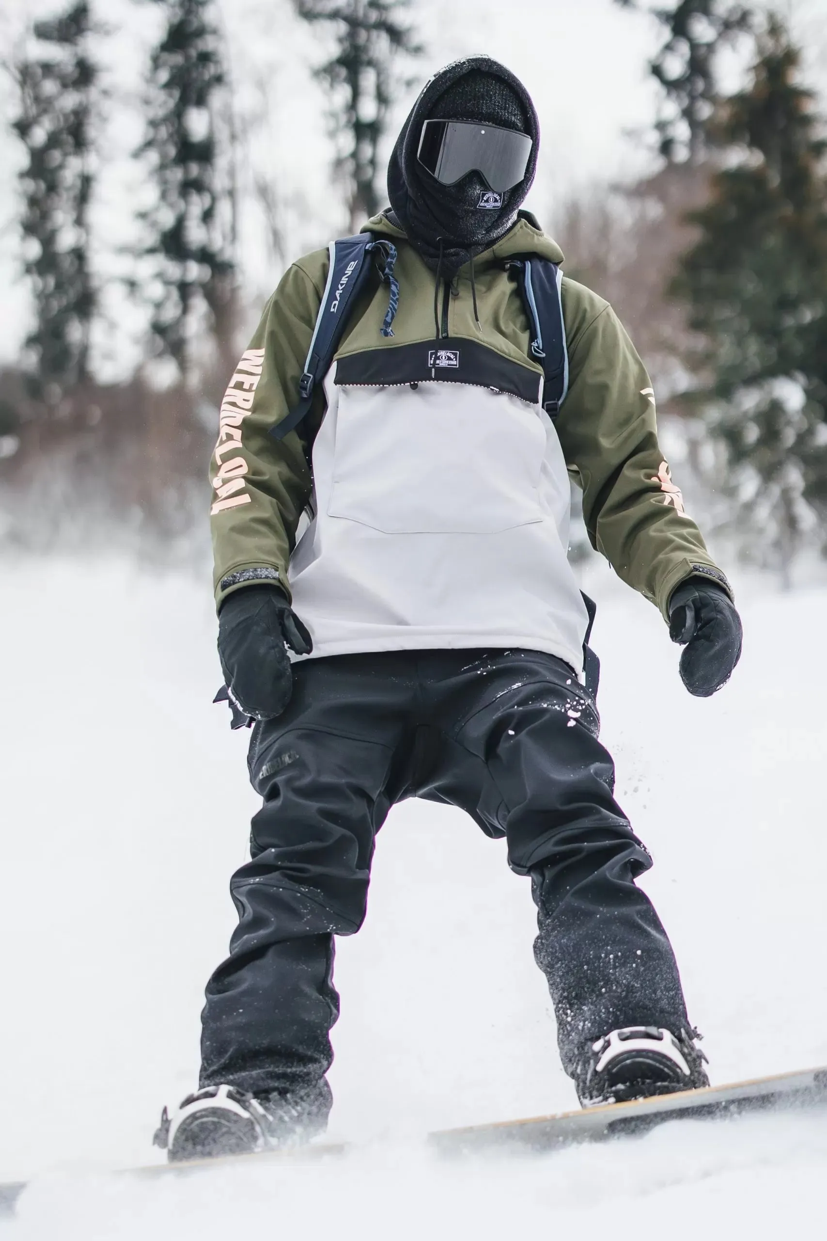 BLACKOUT SNOW PANTS