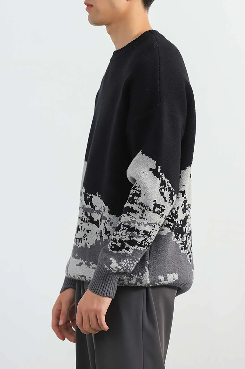 RELAXED ABSTRACT SWEATER